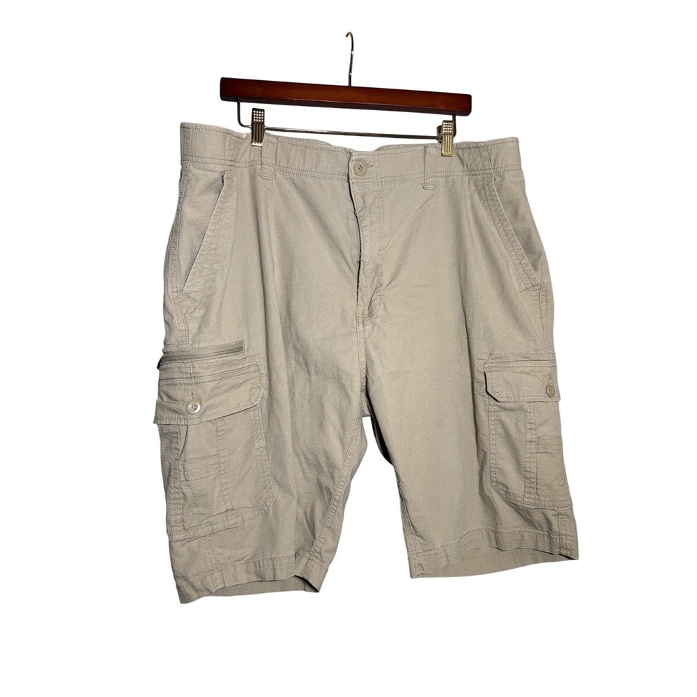 WearFirst Mens Cargo Shorts Tan Khaki Ripstop Stretch Size 42 Outdoor Casual